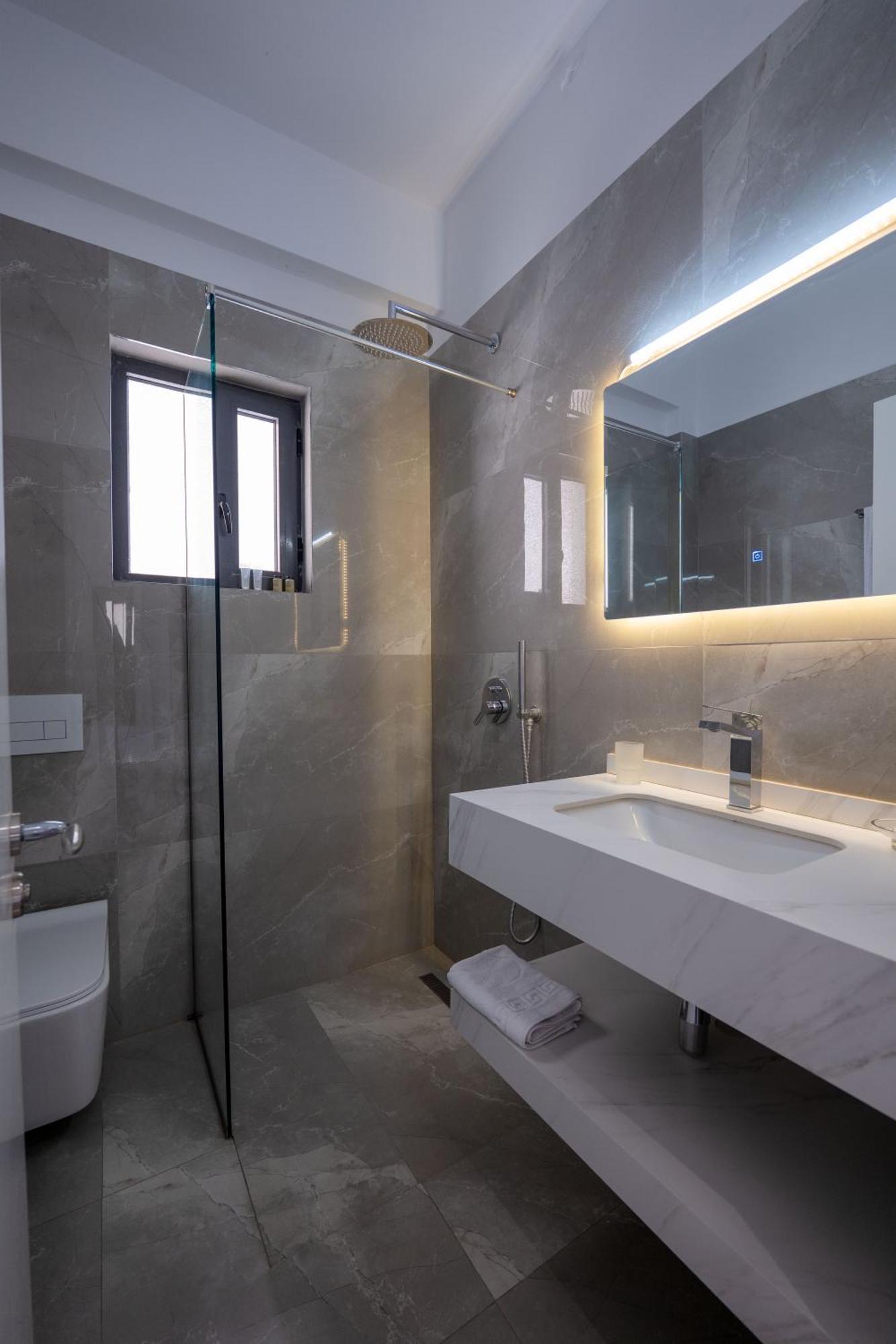 New Heaven Hotel ซารานเดอ ภายนอก รูปภาพ
